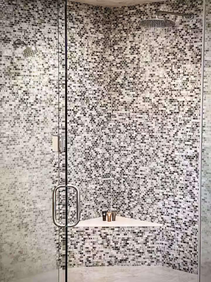 Full Bathroom 5 at Eden Estate